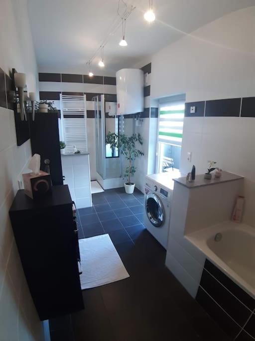 Bello Apartamento Graben-Neudorf ภายนอก รูปภาพ